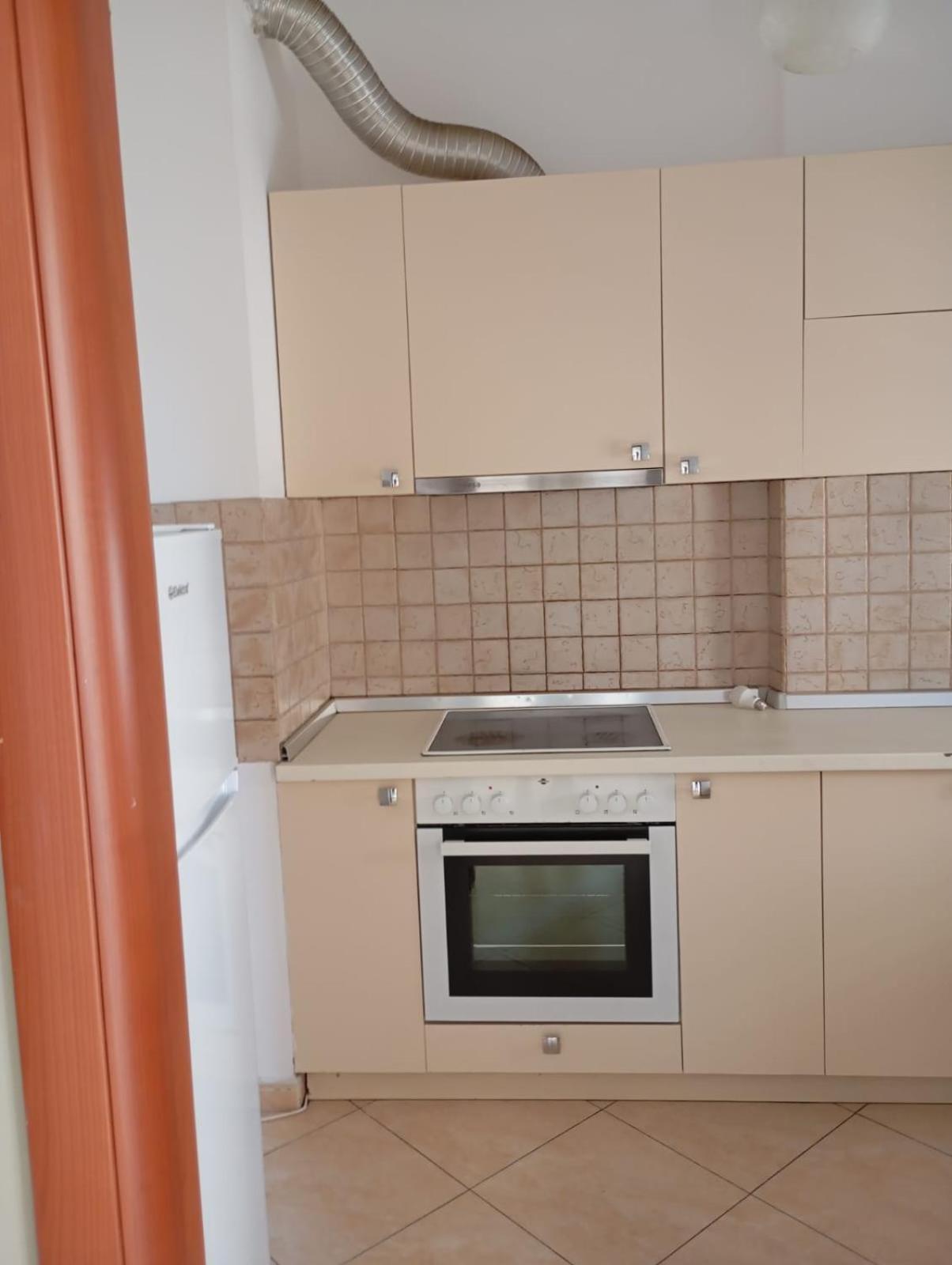 Royal 3 Hostel Tirana Zewnętrze zdjęcie