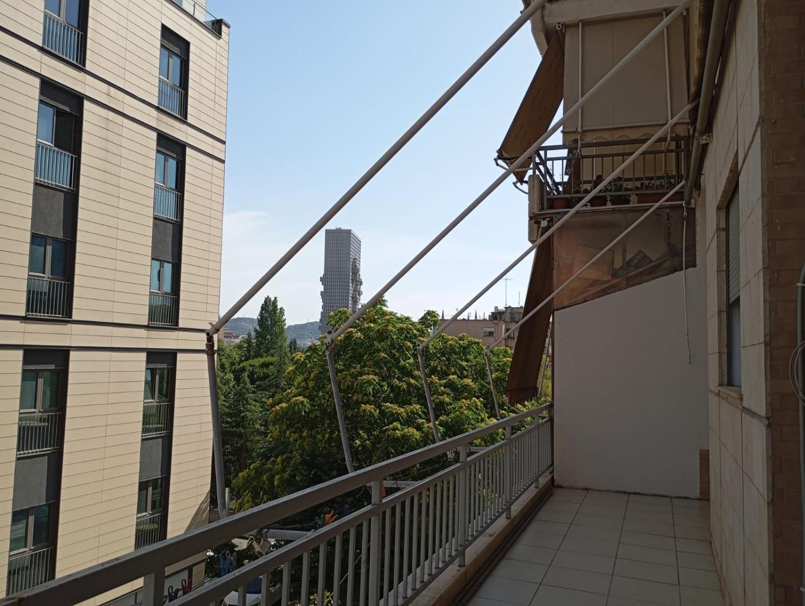 Royal 3 Hostel Tirana Zewnętrze zdjęcie