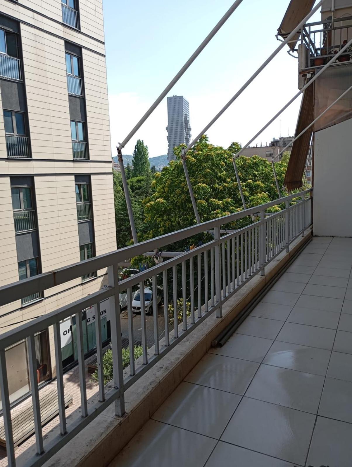 Royal 3 Hostel Tirana Zewnętrze zdjęcie