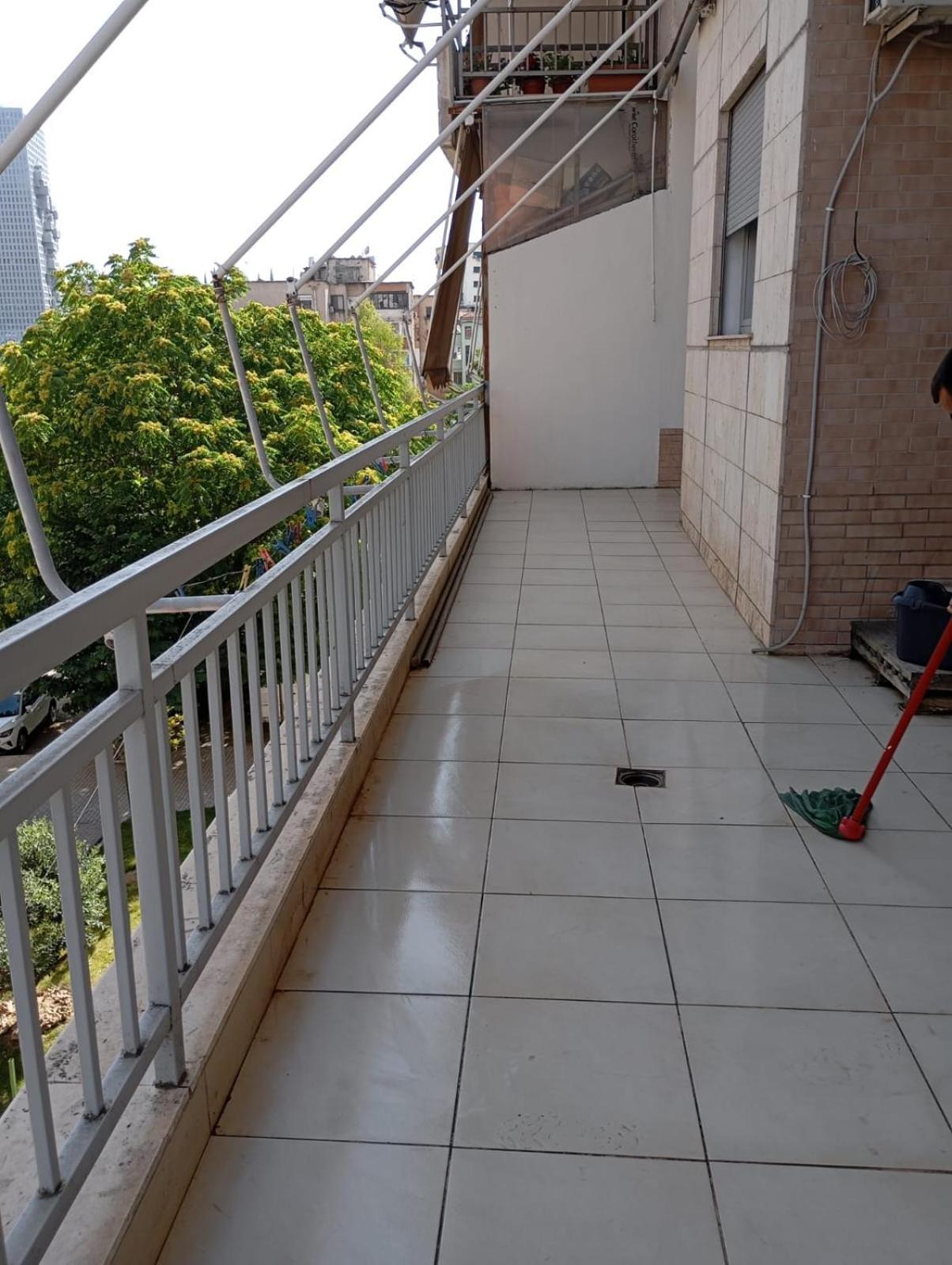 Royal 3 Hostel Tirana Zewnętrze zdjęcie