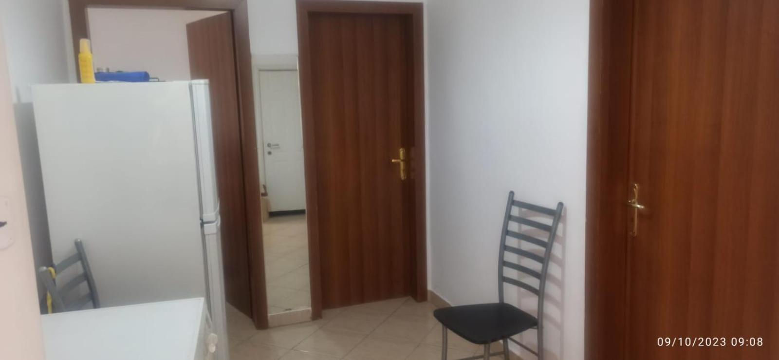 Royal 3 Hostel Tirana Zewnętrze zdjęcie