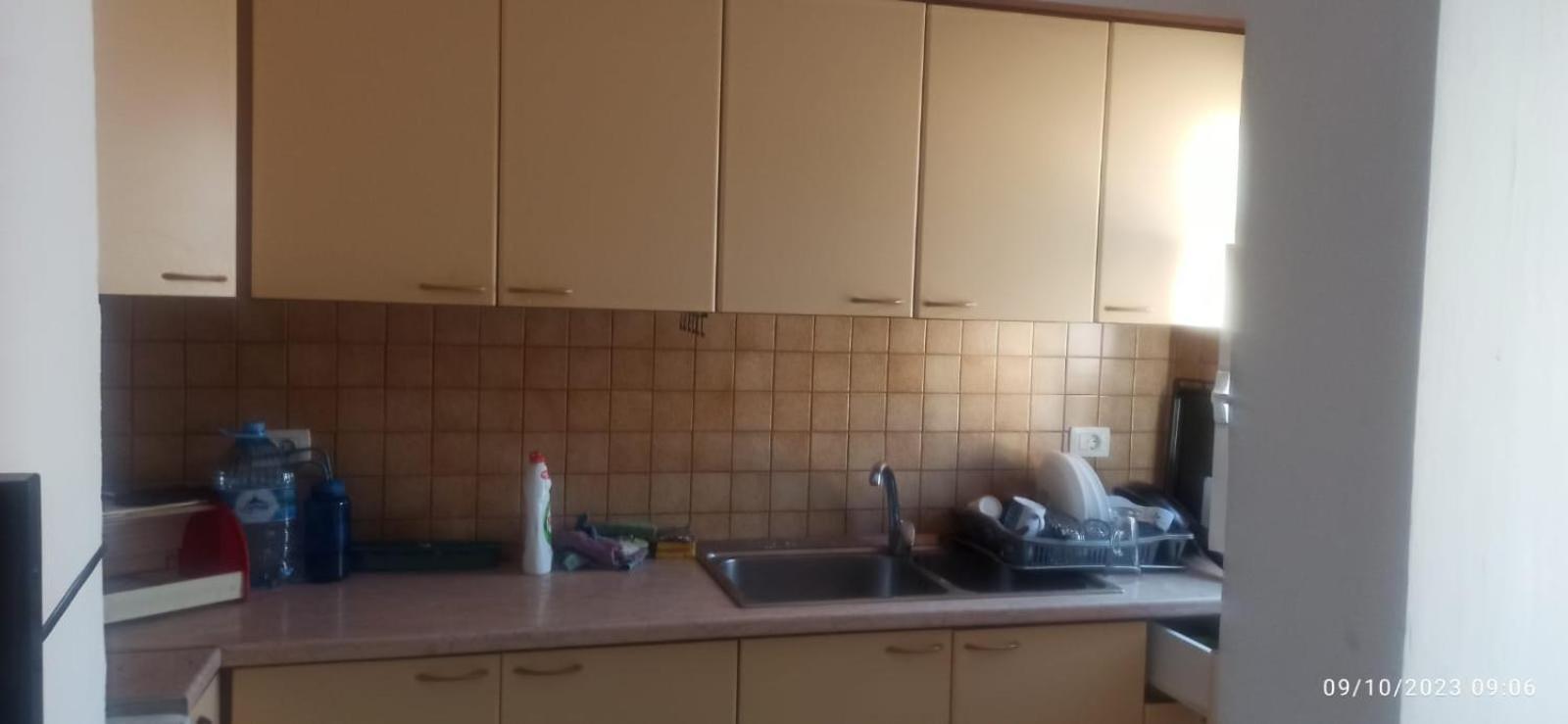 Royal 3 Hostel Tirana Zewnętrze zdjęcie